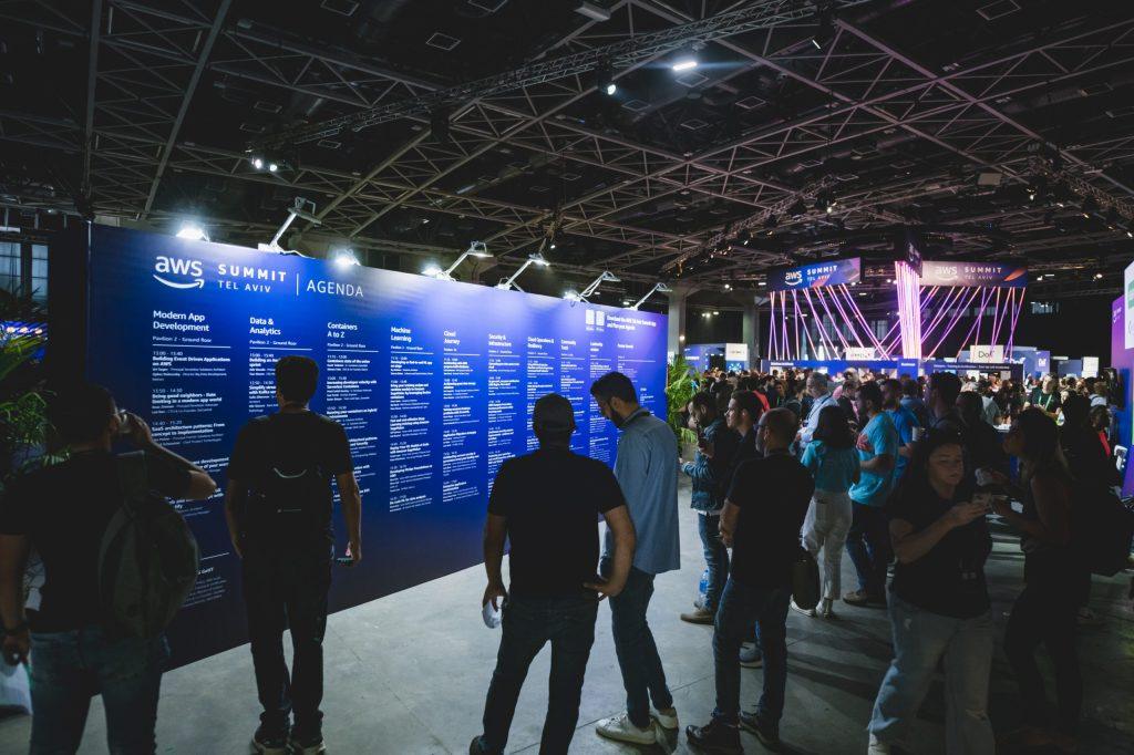 Tomer Foltyn 2022_05_18 AWS Summit TLV 2022 169